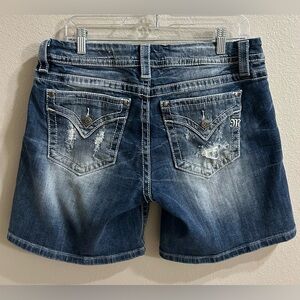 Miss Me Denim Jean Shorts Size 31 Mid Rise Medium Wash Thick Stitch 7" Inseam